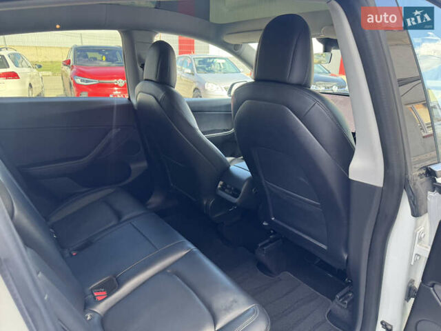 Белый Тесла Model Y, объемом двигателя 0 л и пробегом 108 тыс. км за 21300 $, фото 34 на Automoto.ua