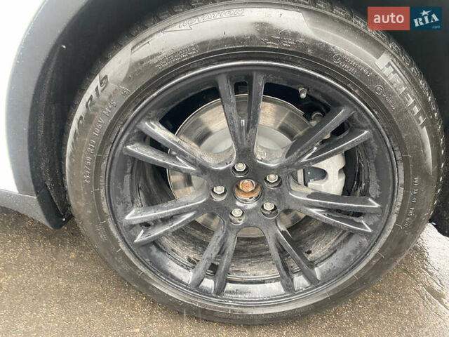 Білий Тесла Model Y, об'ємом двигуна 0 л та пробігом 70 тис. км за 24500 $, фото 33 на Automoto.ua