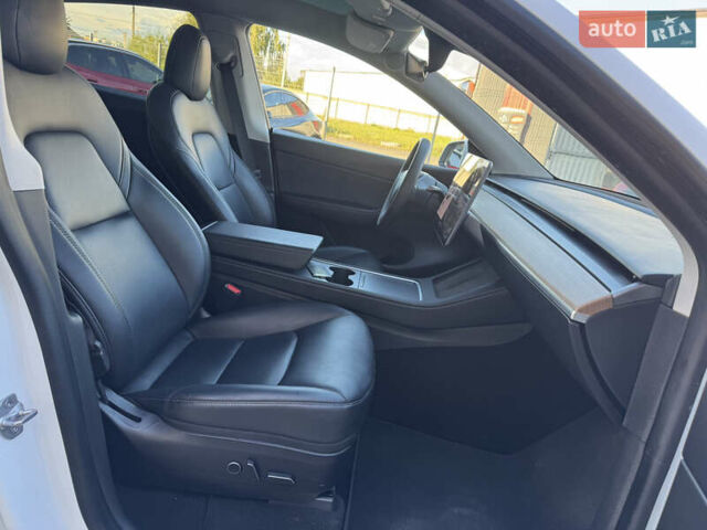 Белый Тесла Model Y, объемом двигателя 0 л и пробегом 110 тыс. км за 21500 $, фото 24 на Automoto.ua