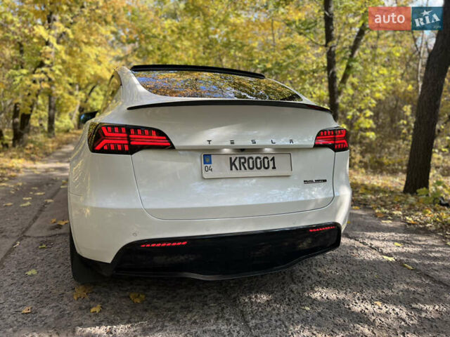 Білий Тесла Model Y, об'ємом двигуна 0 л та пробігом 126 тис. км за 28800 $, фото 12 на Automoto.ua