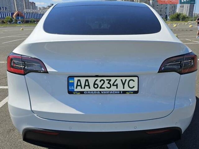 Белый Тесла Model Y, объемом двигателя 0 л и пробегом 110 тыс. км за 20499 $, фото 5 на Automoto.ua