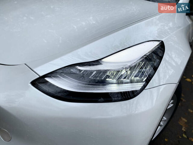 Тесла Model Y 2020 в Виннице на Automoto.ua Белый Тесла Model Y, объемом двигателя 0 л и пробегом 102 тыс. км за 23500 $, фото 6 на Automoto.ua