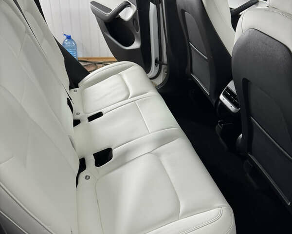 Белый Тесла Model Y, объемом двигателя 0 л и пробегом 120 тыс. км за 20500 $, фото 24 на Automoto.ua
