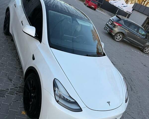 Белый Тесла Model Y, объемом двигателя 0 л и пробегом 132 тыс. км за 20800 $, фото 33 на Automoto.ua