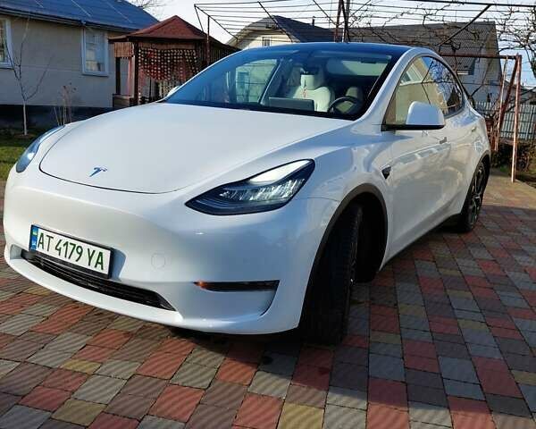 Белый Тесла Model Y, объемом двигателя 0 л и пробегом 113 тыс. км за 24700 $, фото 54 на Automoto.ua
