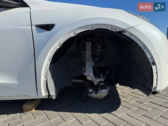 Білий Тесла Model Y, об'ємом двигуна 0 л та пробігом 123 тис. км за 15700 $, фото 13 на Automoto.ua