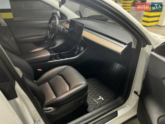 Белый Тесла Model Y, объемом двигателя 0 л и пробегом 37 тыс. км за 25500 $, фото 9 на Automoto.ua