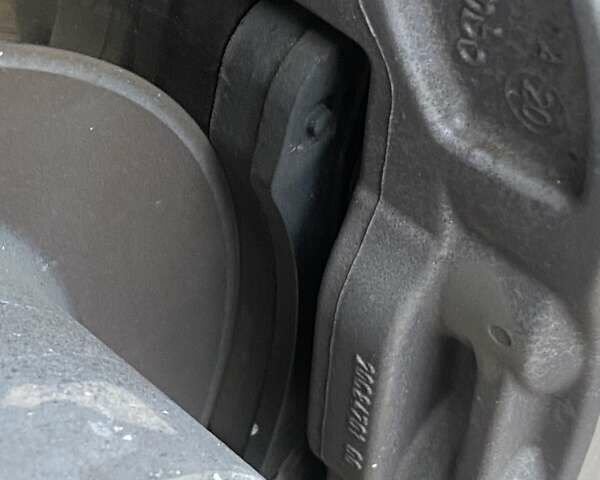 Білий Тесла Model Y, об'ємом двигуна 0 л та пробігом 21 тис. км за 19000 $, фото 68 на Automoto.ua