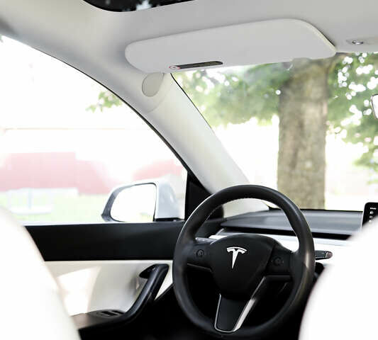 Білий Тесла Model Y, об'ємом двигуна 0 л та пробігом 105 тис. км за 20300 $, фото 14 на Automoto.ua
