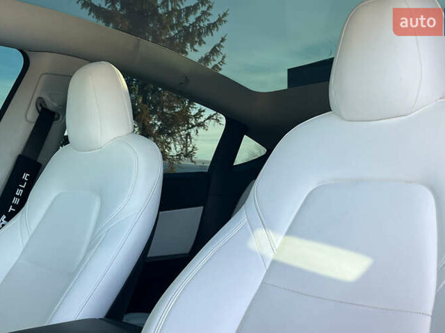 Белый Тесла Model Y, объемом двигателя 0 л и пробегом 73 тыс. км за 24800 $, фото 16 на Automoto.ua