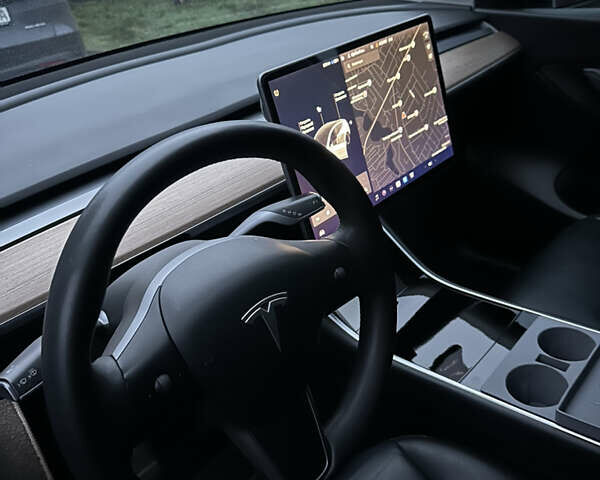 Белый Тесла Model Y, объемом двигателя 0 л и пробегом 226 тыс. км за 18800 $, фото 11 на Automoto.ua