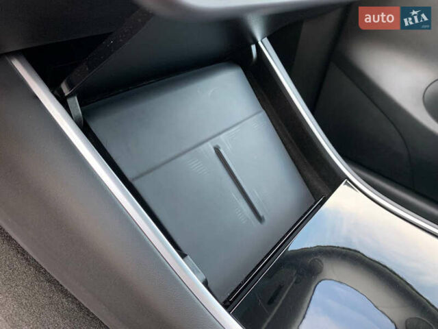 Белый Тесла Model Y, объемом двигателя 0 л и пробегом 35 тыс. км за 26500 $, фото 22 на Automoto.ua