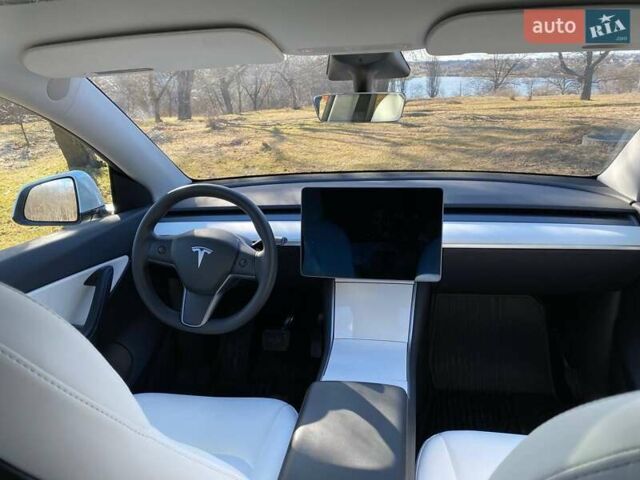 Белый Тесла Model Y, объемом двигателя 0 л и пробегом 30 тыс. км за 35000 $, фото 6 на Automoto.ua