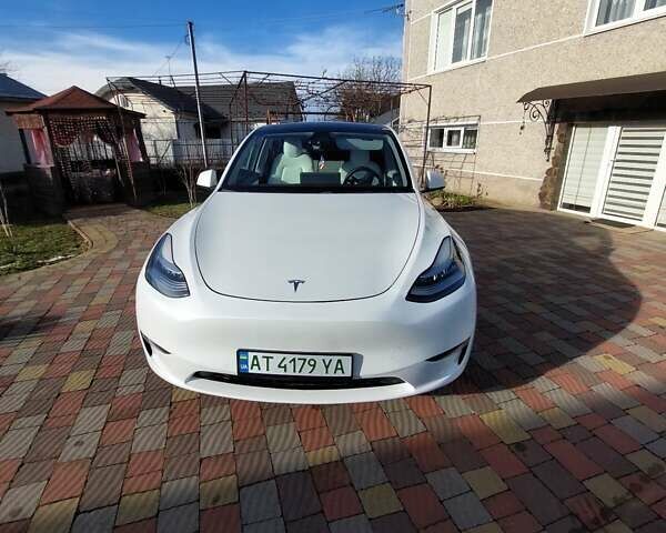 Белый Тесла Model Y, объемом двигателя 0 л и пробегом 113 тыс. км за 24700 $, фото 11 на Automoto.ua