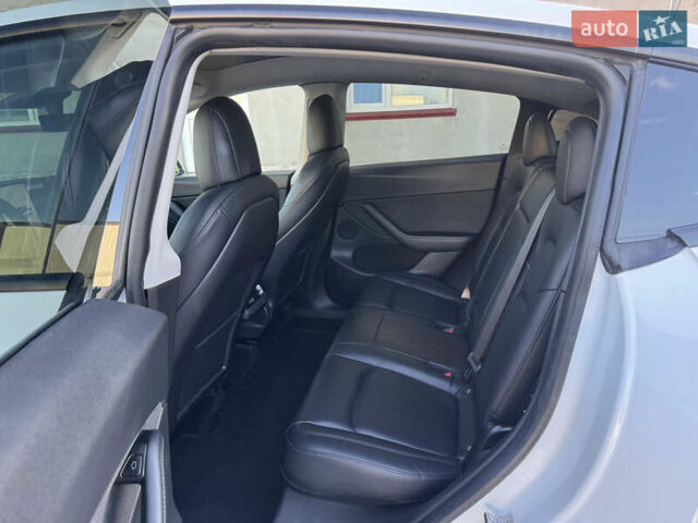 Белый Тесла Model Y, объемом двигателя 0 л и пробегом 110 тыс. км за 21500 $, фото 32 на Automoto.ua