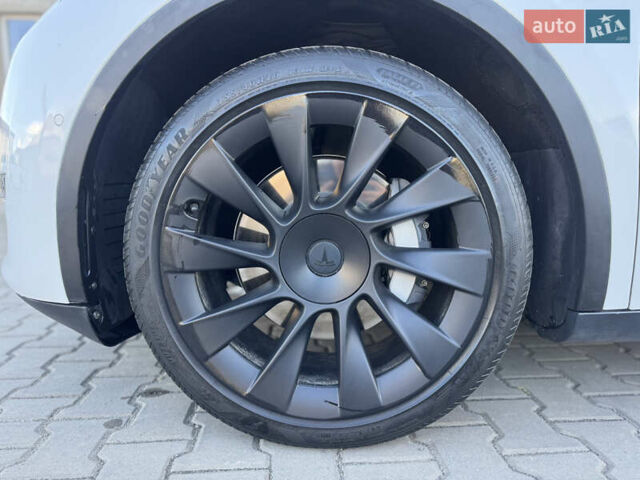 Белый Тесла Model Y, объемом двигателя 0 л и пробегом 110 тыс. км за 21500 $, фото 8 на Automoto.ua