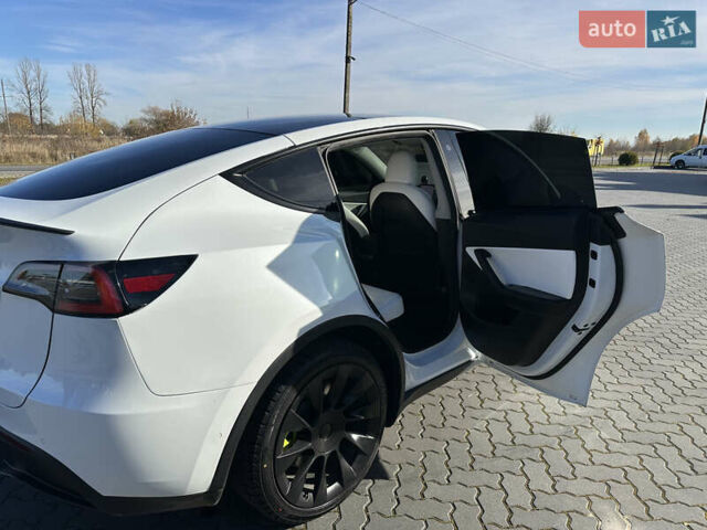 Белый Тесла Model Y, объемом двигателя 0 л и пробегом 85 тыс. км за 22900 $, фото 22 на Automoto.ua