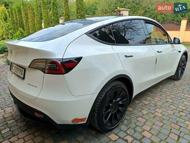 Білий Тесла Model Y, об'ємом двигуна 0 л та пробігом 65 тис. км за 28000 $, фото 15 на Automoto.ua