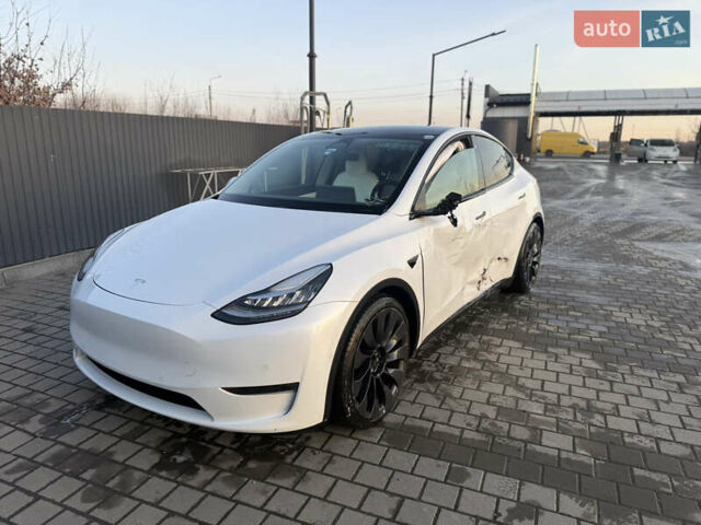 Белый Тесла Model Y, объемом двигателя 0 л и пробегом 65 тыс. км за 19600 $, фото 5 на Automoto.ua