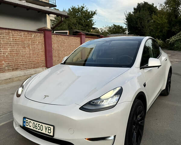 Білий Тесла Model Y, об'ємом двигуна 0 л та пробігом 30 тис. км за 29000 $, фото 1 на Automoto.ua