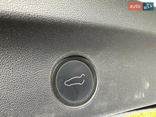 Белый Тесла Model Y, объемом двигателя 0 л и пробегом 110 тыс. км за 21700 $, фото 34 на Automoto.ua