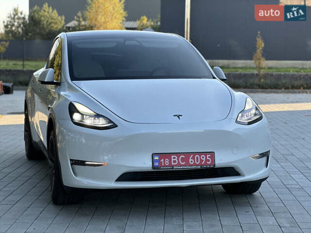 Белый Тесла Model Y, объемом двигателя 0 л и пробегом 118 тыс. км за 21700 $, фото 21 на Automoto.ua