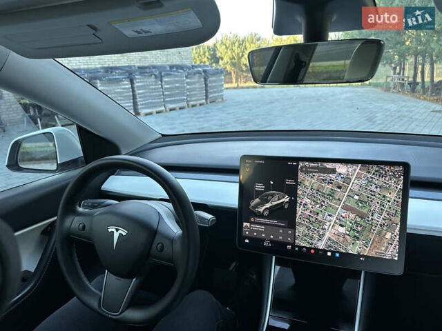 Белый Тесла Model Y, объемом двигателя 0 л и пробегом 118 тыс. км за 21700 $, фото 59 на Automoto.ua
