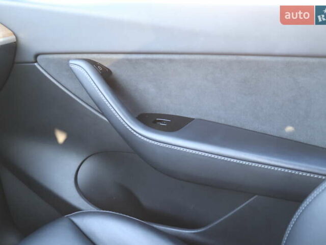 Белый Тесла Model Y, объемом двигателя 0 л и пробегом 162 тыс. км за 22500 $, фото 60 на Automoto.ua