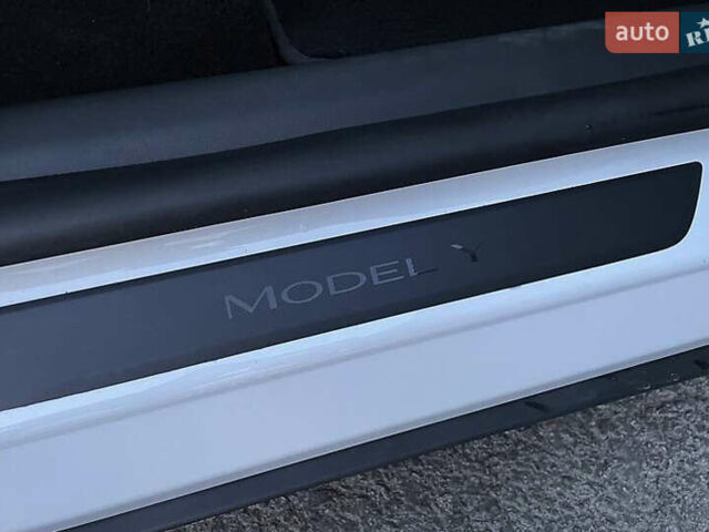 Белый Тесла Model Y, объемом двигателя 0 л и пробегом 45 тыс. км за 19500 $, фото 21 на Automoto.ua