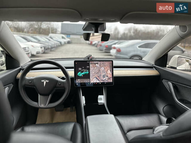Білий Тесла Model Y, об'ємом двигуна 0 л та пробігом 66 тис. км за 19500 $, фото 26 на Automoto.ua