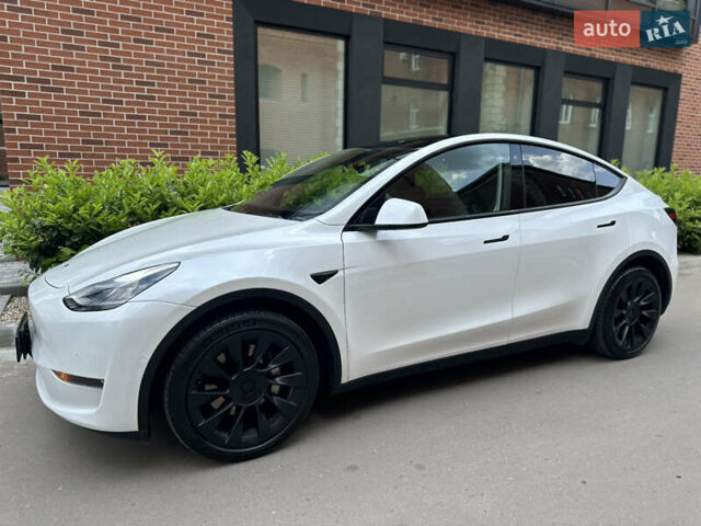 Белый Тесла Model Y, объемом двигателя 0 л и пробегом 53 тыс. км за 23500 $, фото 4 на Automoto.ua