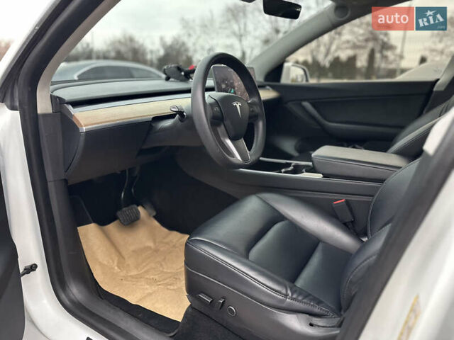 Білий Тесла Model Y, об'ємом двигуна 0 л та пробігом 66 тис. км за 19500 $, фото 21 на Automoto.ua
