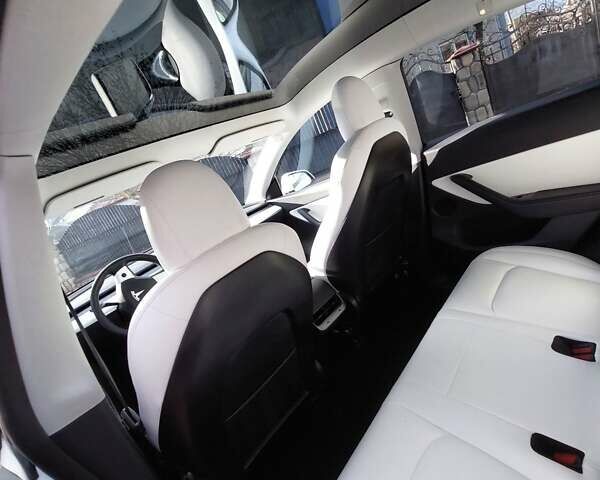 Белый Тесла Model Y, объемом двигателя 0 л и пробегом 113 тыс. км за 24700 $, фото 72 на Automoto.ua