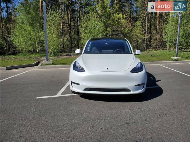 Белый Тесла Model Y, объемом двигателя 0 л и пробегом 9 тыс. км за 33333 $, фото 7 на Automoto.ua