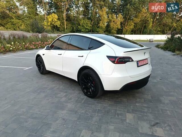 Белый Тесла Model Y, объемом двигателя 0 л и пробегом 128 тыс. км за 19600 $, фото 5 на Automoto.ua