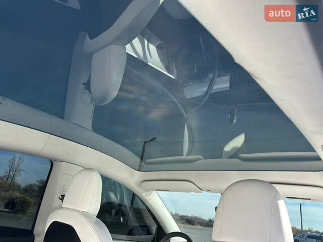 Белый Тесла Model Y, объемом двигателя 0 л и пробегом 85 тыс. км за 22900 $, фото 19 на Automoto.ua