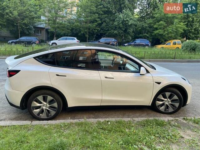 Белый Тесла Model Y, объемом двигателя 0 л и пробегом 49 тыс. км за 24850 $, фото 3 на Automoto.ua