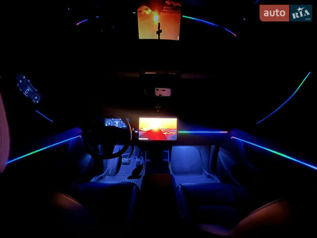 Білий Тесла Model Y, об'ємом двигуна 0 л та пробігом 126 тис. км за 28800 $, фото 22 на Automoto.ua