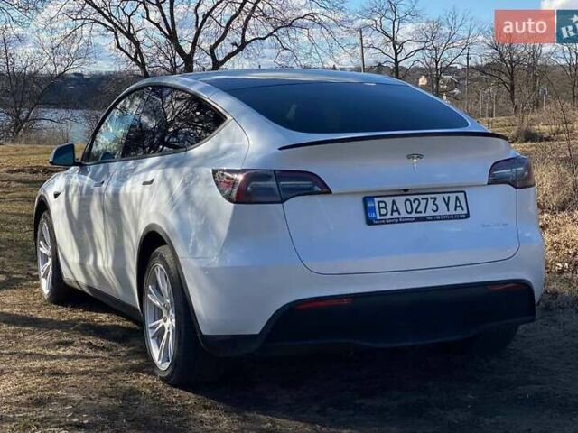 Белый Тесла Model Y, объемом двигателя 0 л и пробегом 30 тыс. км за 35000 $, фото 3 на Automoto.ua