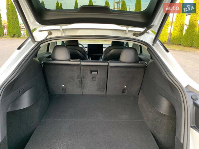 Белый Тесла Model Y, объемом двигателя 0 л и пробегом 35 тыс. км за 26500 $, фото 33 на Automoto.ua