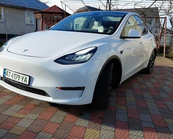 Белый Тесла Model Y, объемом двигателя 0 л и пробегом 113 тыс. км за 24700 $, фото 52 на Automoto.ua