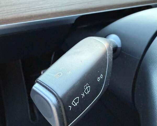 Белый Тесла Model Y, объемом двигателя 0 л и пробегом 132 тыс. км за 20800 $, фото 83 на Automoto.ua