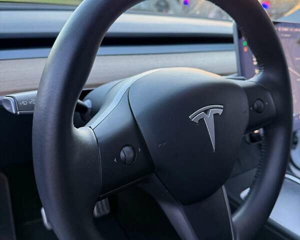 Белый Тесла Model Y, объемом двигателя 0 л и пробегом 132 тыс. км за 20800 $, фото 85 на Automoto.ua