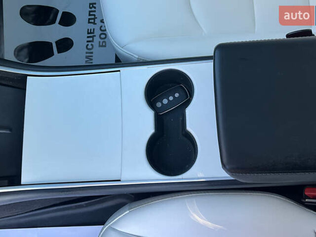 Белый Тесла Model Y, объемом двигателя 0 л и пробегом 73 тыс. км за 24800 $, фото 12 на Automoto.ua