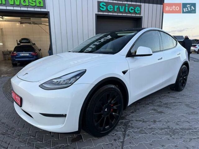 Белый Тесла Model Y, объемом двигателя 0 л и пробегом 132 тыс. км за 20800 $, фото 2 на Automoto.ua