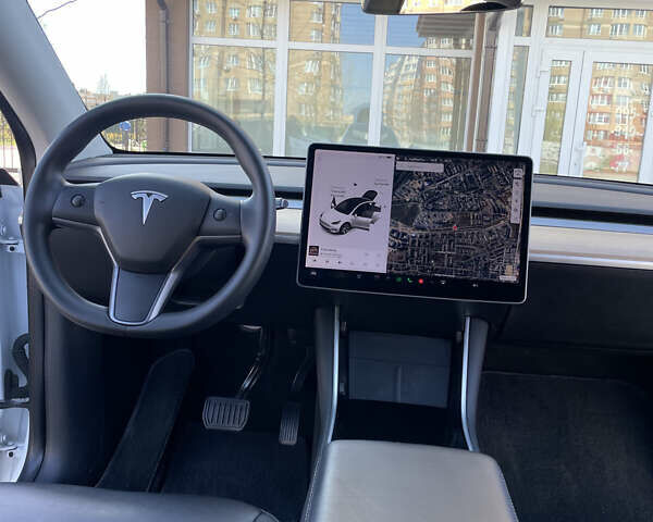 Белый Тесла Model Y, объемом двигателя 0 л и пробегом 109 тыс. км за 22900 $, фото 10 на Automoto.ua