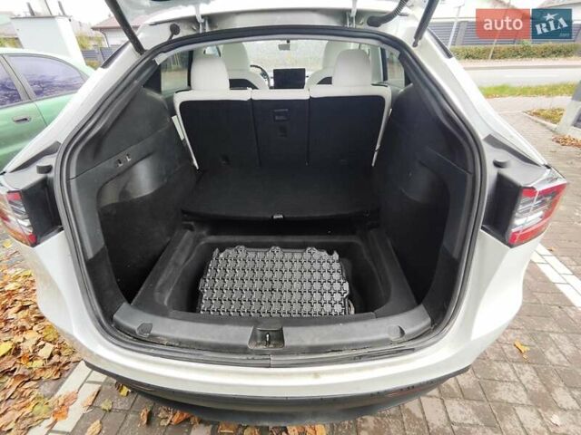 Тесла Model Y 2020 у Буче на Automoto.ua Білий Тесла Model Y, об'ємом двигуна 0 л та пробігом 102 тис. км за 22500 $, фото 9 на Automoto.ua