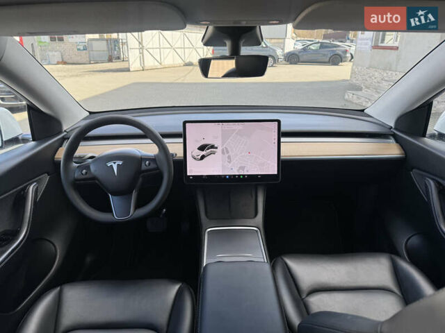 Белый Тесла Model Y, объемом двигателя 0 л и пробегом 108 тыс. км за 21300 $, фото 21 на Automoto.ua