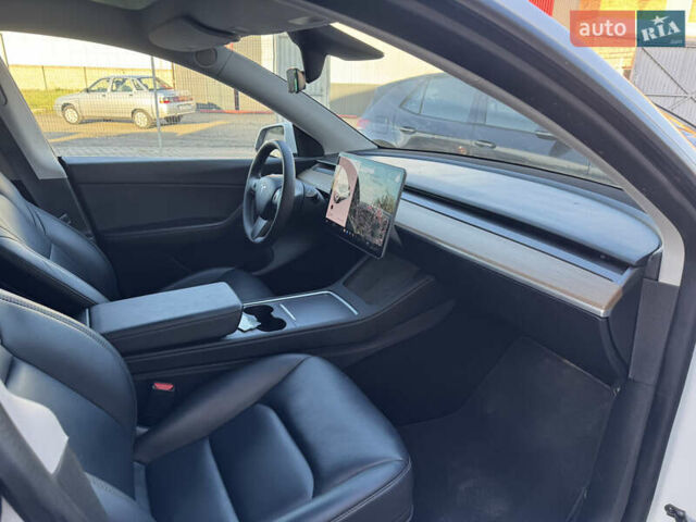 Белый Тесла Model Y, объемом двигателя 0 л и пробегом 110 тыс. км за 21500 $, фото 23 на Automoto.ua
