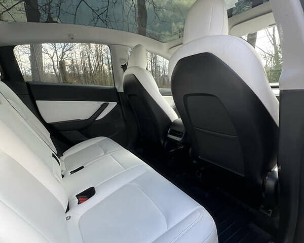 Білий Тесла Model Y, об'ємом двигуна 0 л та пробігом 88 тис. км за 38800 $, фото 8 на Automoto.ua